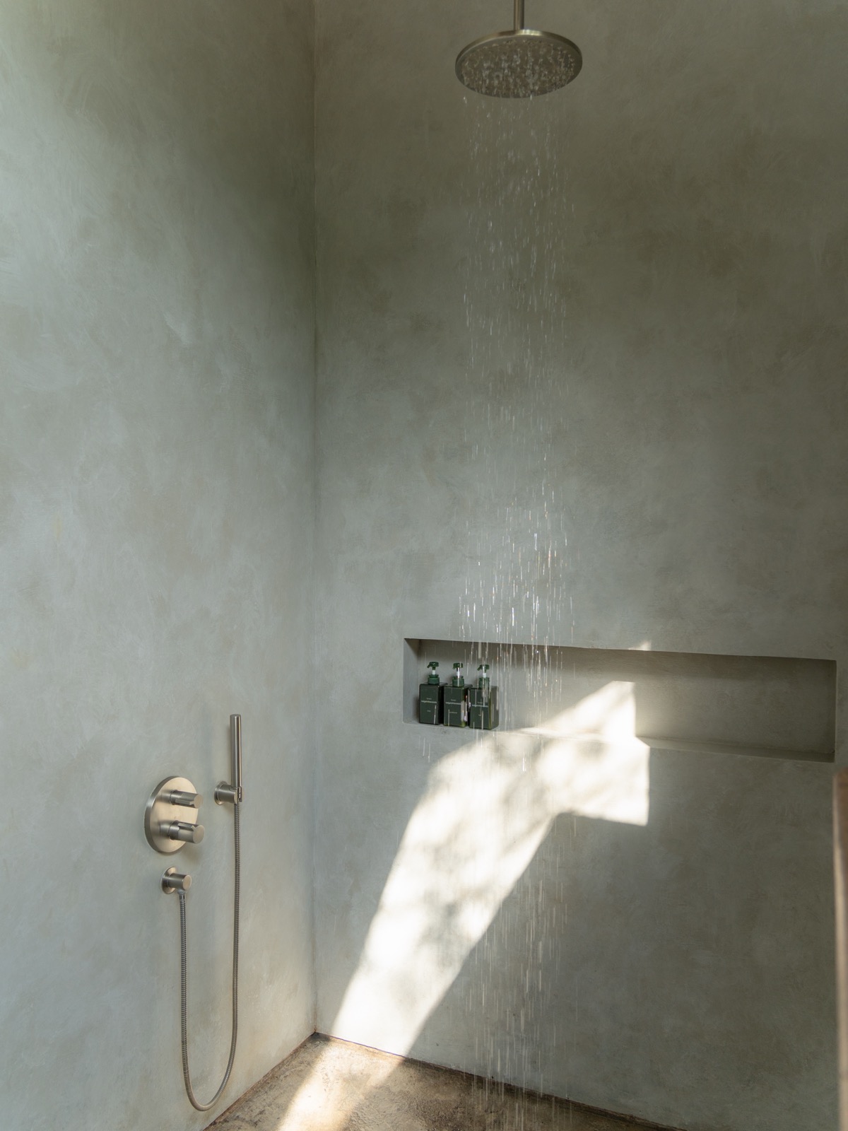 Rain shower in the Kore Room at Lodge in the Woods, Bali